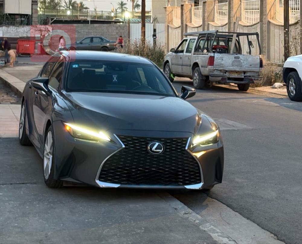 Lexus IS